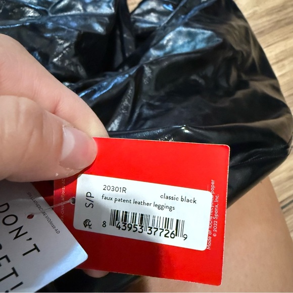 NWT Spanx - Faux Patent Leather Leggings - Classic Black - Picture 8 of 9